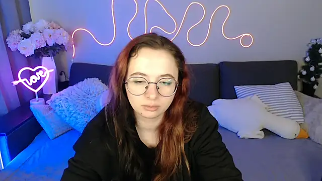 Mini Diva online show from 20, 4, 2026