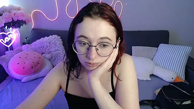 Snapshot of Mini_Diva chatting on 14, 7, 2026 Mini Diva online show from 14, 7, 2026