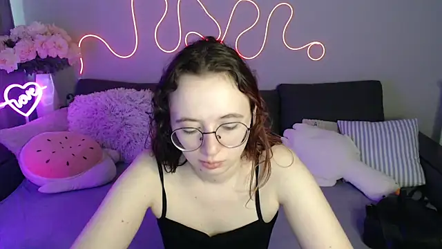 Mini Diva online show from 3, 6, 2026