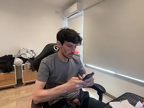 nicolaaaaas online show from 19, 10, 2025