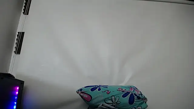 luly pink online show from 20, 12, 2025