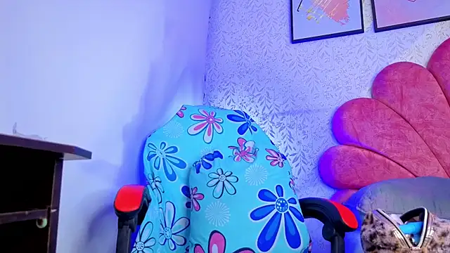 luly pink online show from 26, 6, 2026