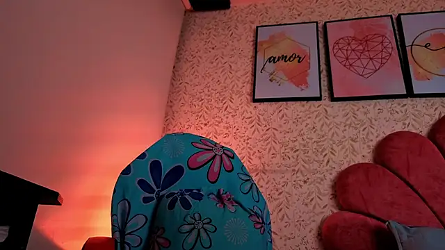luly pink online show from 25, 6, 2026