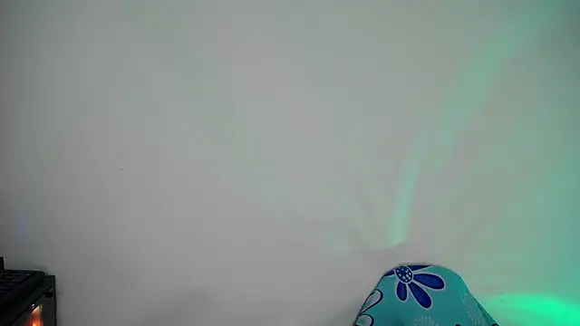 luly pink online show from 27, 11, 2025