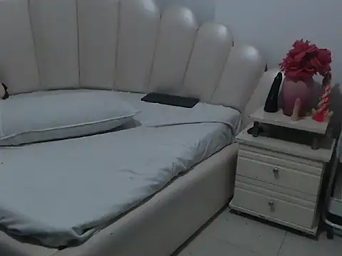 Snapshot of VioletXia_ chatting on 16, 5, 2026 VioletXia online show from 16, 5, 2026