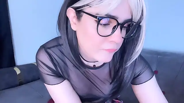 Arab tgirl online show from 20, 12, 2025