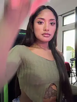 Snapshot of VictoireFeller chatting on 3, 2, 2026 VictoireFeller online show from 3, 2, 2026