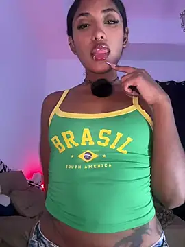 Snapshot of VictoireFeller chatting on 2, 3, 2026 VictoireFeller online show from 2, 3, 2026