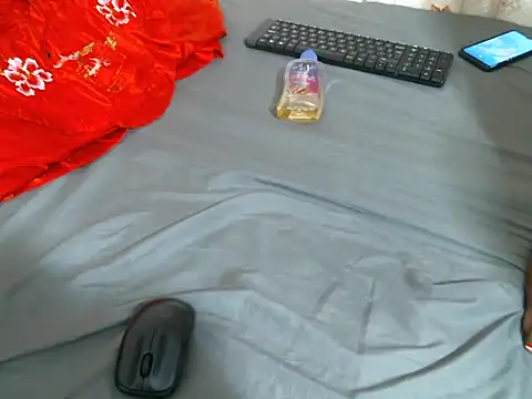 Snapshot of Hotellen chatting on 17, 10, 2025 Hotellen online show from 17, 10, 2025