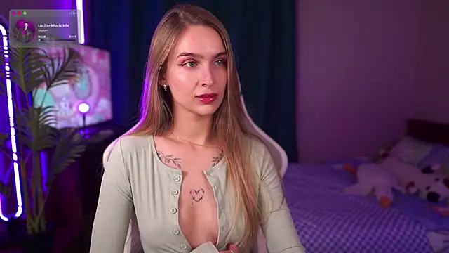 Kamila icee online show from 18, 10, 2025