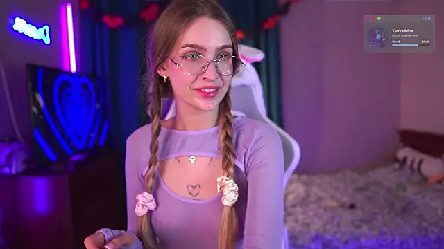 Kamila icee online show from 13, 11, 2025