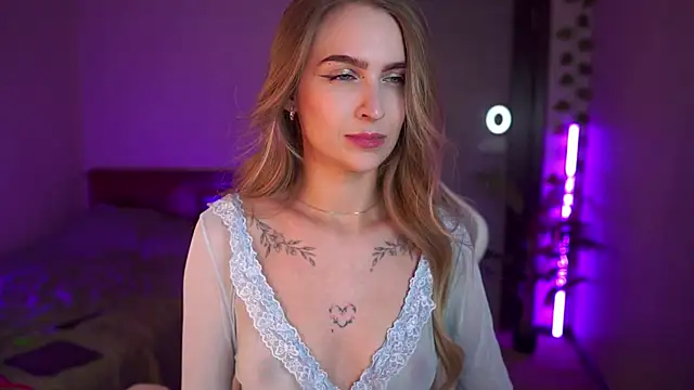 Kamila icee online show from 16, 9, 2025
