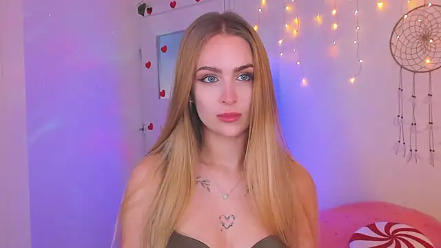 Kamila icee online show from 28, 2, 2025
