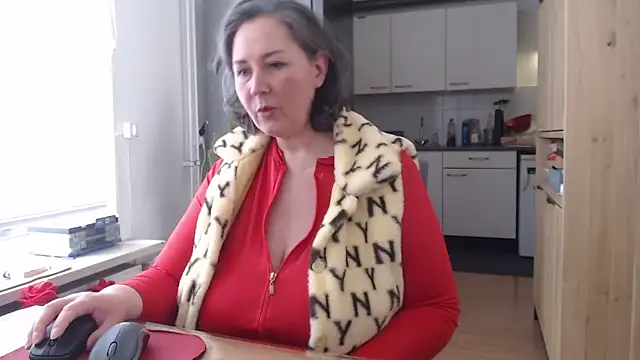 MilfGina online show from 8, 1, 2026