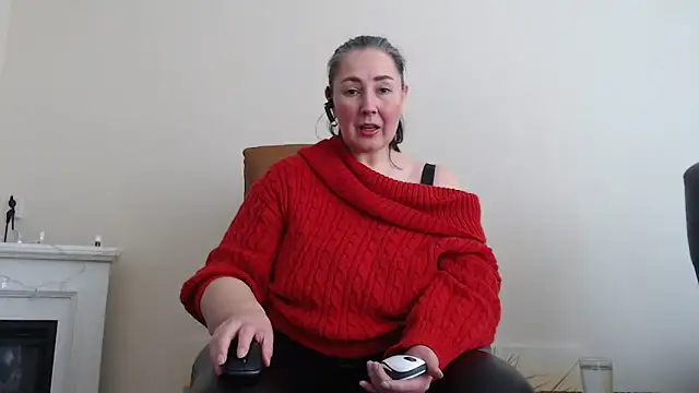 MilfGina online show from 8, 2, 2025