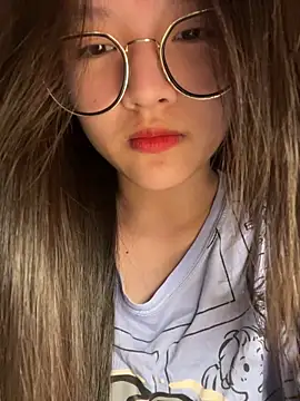 Krixxi22 online show from 5, 12, 2025