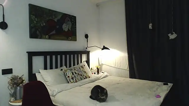 winter  sun online show from 14, 11, 2025