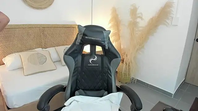 zoe danae  online show from 13, 2, 2026