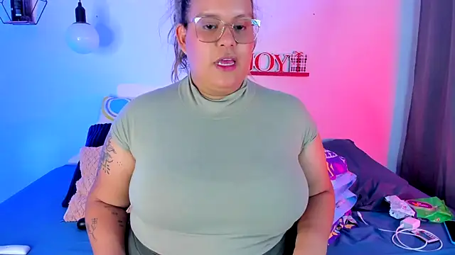 monicabbw  online show from 23, 1, 2025