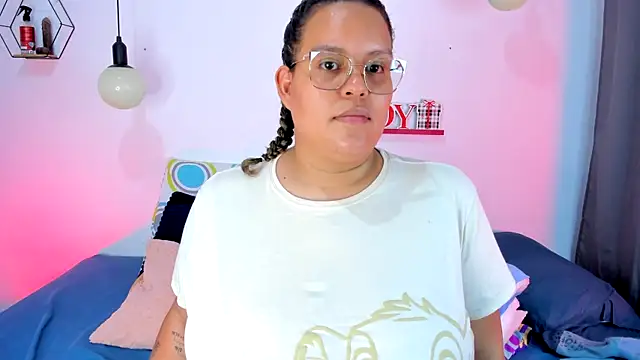 monicabbw  online show from 13, 2, 2025