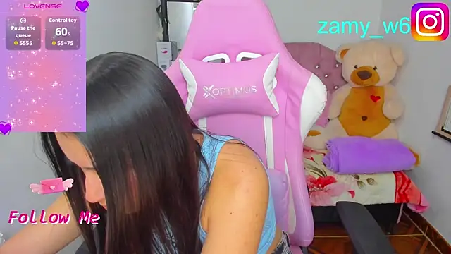 Snapshot of karla_cute01 chatting on 13, 5, 2026 karla cute01 online show from 13, 5, 2026
