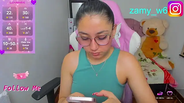 Snapshot of karla_cute01 chatting on 17, 5, 2026 karla cute01 online show from 17, 5, 2026