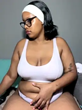 Snapshot of MimiCurves chatting on 16, 11, 2025 MimiCurves online show from 16, 11, 2025