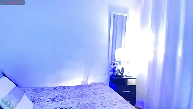 Snapshot of MeganLorensx chatting on 18, 10, 2025 MeganLorensx online show from 18, 10, 2025