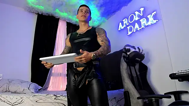 Aron Dark online show from 9, 2, 2025