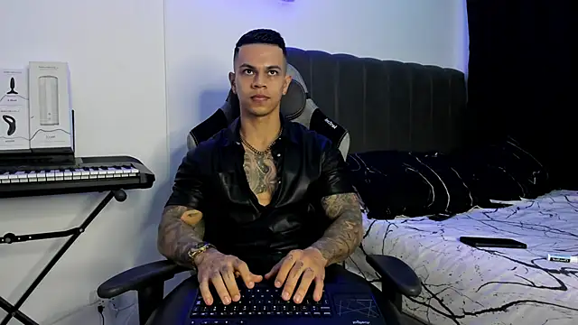 Aron Dark online show from 10, 1, 2025