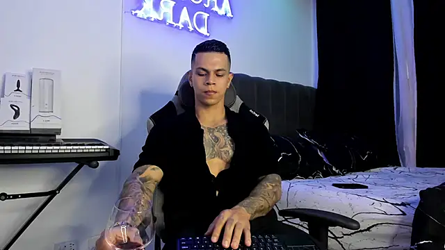 Aron Dark online show from 25, 1, 2025