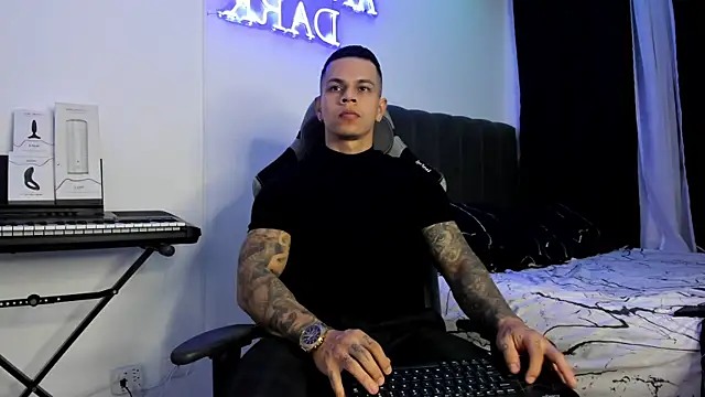 Aron Dark online show from 11, 1, 2025