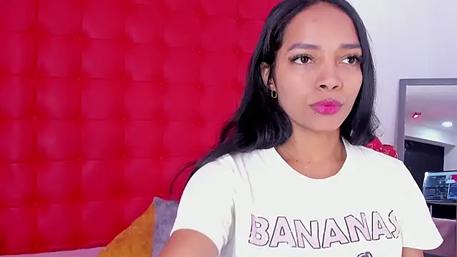 Snapshot of Daliana_Beck chatting on 21, 11, 2025 Daliana Beck online show from 21, 11, 2025