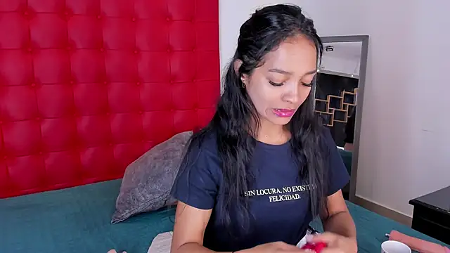 Snapshot of Daliana_Beck chatting on 5, 11, 2025 Daliana Beck online show from 5, 11, 2025