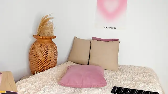 EmmaCollemann online show from 7, 2, 2026