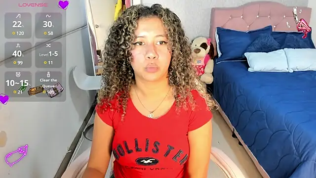 Kenia tompson01 online show from 18, 2, 2025
