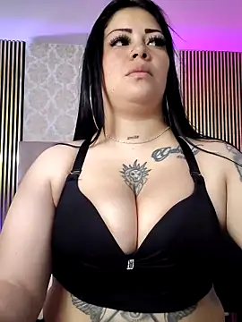 martinna tay online show from 16, 4, 2026