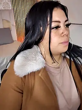 martinna tay online show from 8, 4, 2026