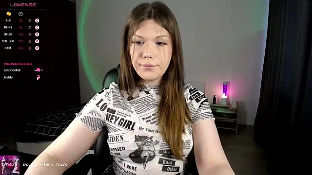 Snapshot of MicheleDoll chatting on 4, 1, 2025 MicheleDoll online show from 4, 1, 2025