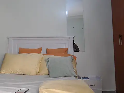 sweetice 02 online show from 12, 11, 2025