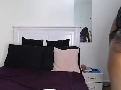 sweetice 02 online show from 12, 4, 2026