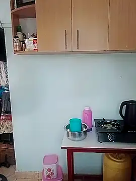 LOVELY-2BERRY online show from 15, 2, 2026