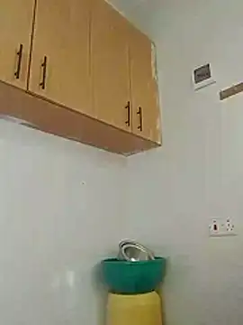 LOVELY-2BERRY online show from 1, 11, 2025