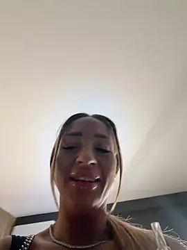 LovingBlondie online show from 25, 4, 2026