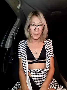 Timide girl2 online show from 21, 10, 2025