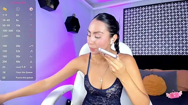 Snapshot of nichole_bree_ chatting on 30, 1, 2025 nichole bree online show from 30, 1, 2025