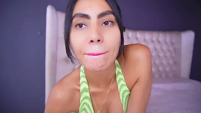 Snapshot of nichole_bree_ chatting on 14, 10, 2025 nichole bree online show from 14, 10, 2025