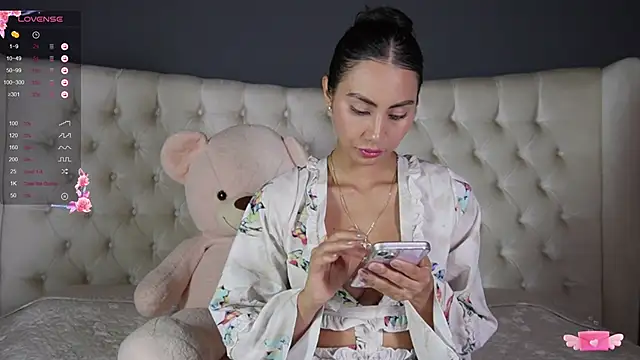 Snapshot of nichole_bree_ chatting on 26, 2, 2025 nichole bree online show from 26, 2, 2025
