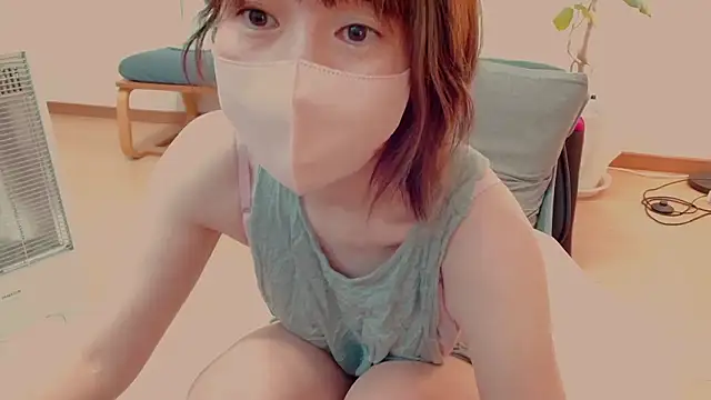 Snapshot of CherryMomo chatting on 28, 4, 2026 CherryMomo online show from 28, 4, 2026