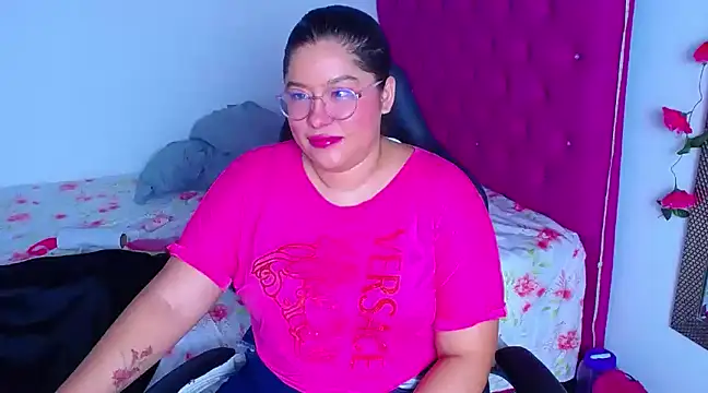 Snapshot of littleflower4you chatting on 10, 3, 2025 littleflower4you online show from 10, 3, 2025